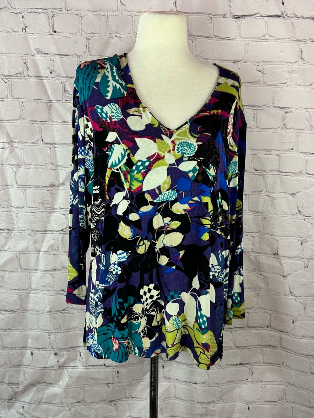chico's (3) V-Neck Long Sleeve Floral Top women XL colorful